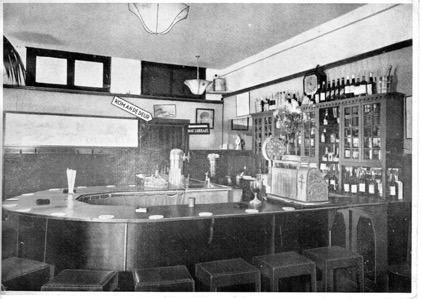 Interieur bij openening Café Carel Koopman aan de Ferdinand Bolstraat 165-167 te Amsterdam op 20 juli 1940 (met dank aan Cor Pronk)